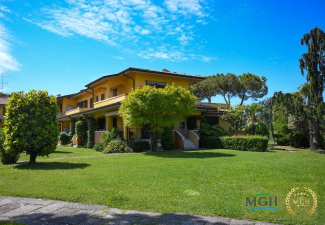 Appartamento a Sirmione - Sirmione Beach Apartment Appartamento a Sirmione - Sirmione Beach Apartment