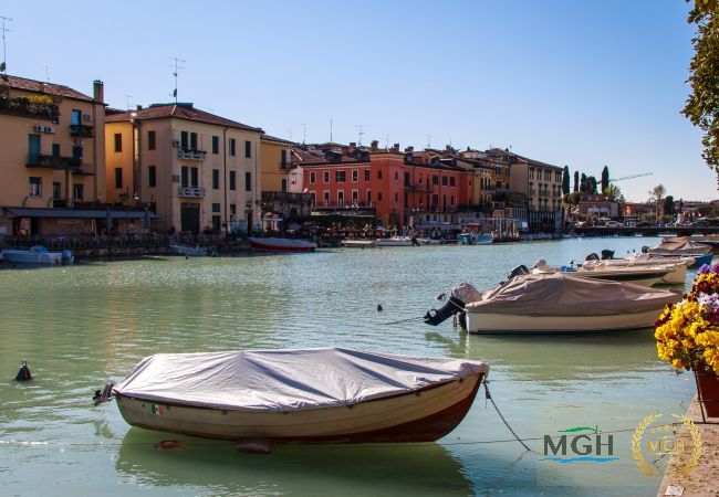 Appartamento a Peschiera del Garda - Rosa del Lago Apartment Appartamento a Peschiera del Garda - Rosa del Lago Apartment
