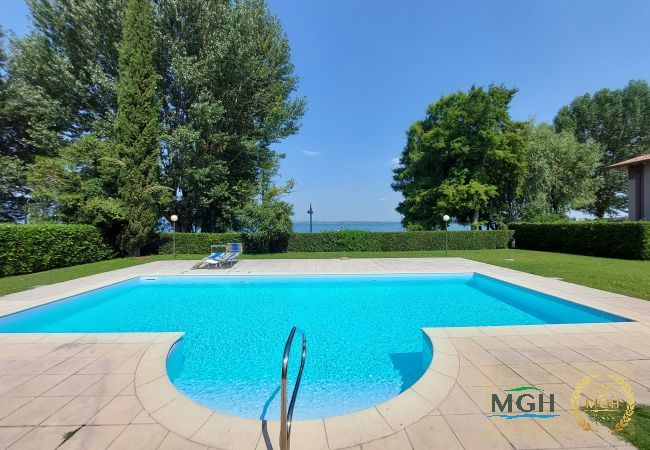 Appartamento a Sirmione - Laguna Residence Lake Front Appartamento a Sirmione - Laguna Residence Lake Front