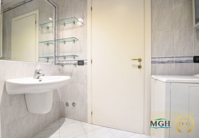 Appartamento a Sirmione - Laguna Residence Lake Front Appartamento a Sirmione - Laguna Residence Lake Front