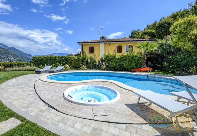 Villa a Salò - MGH Luxury - Villa Caterina Villa a Salò - MGH Luxury - Villa Caterina