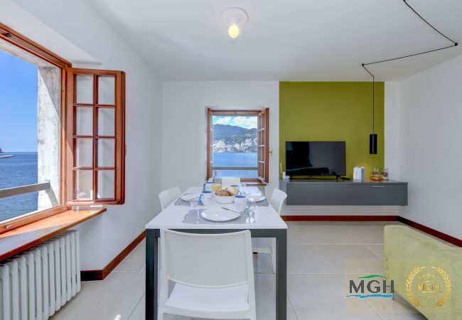 Appartamento a Malcesine - Appartamento del Marinaio Appartamento a Malcesine - Appartamento del Marinaio