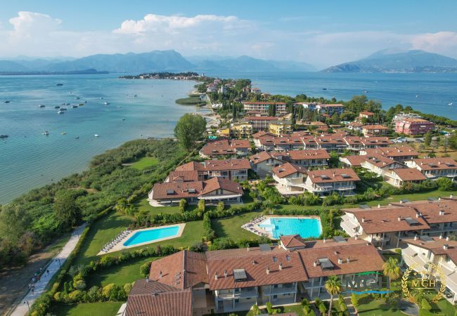Appartamento a Sirmione - Caesar Sirmione Luxury Apartment F02 Appartamento a Sirmione - Caesar Sirmione Luxury Apartment F02
