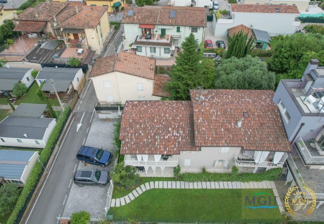 Appartamento a Peschiera del Garda - MGH - Apartment Bouganville Appartamento a Peschiera del Garda - MGH - Apartment Bouganville