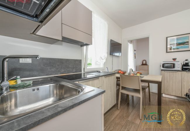Appartamento a Peschiera del Garda - MGH - Apartment Bouganville Appartamento a Peschiera del Garda - MGH - Apartment Bouganville