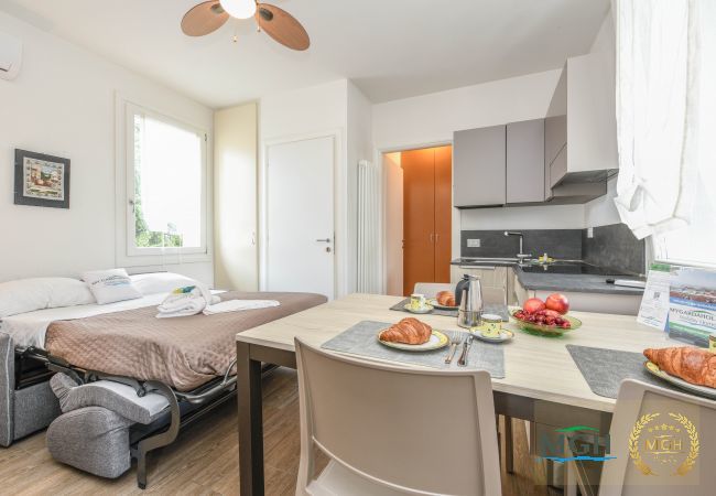 Appartamento a Peschiera del Garda - MGH - Apartment Bouganville Appartamento a Peschiera del Garda - MGH - Apartment Bouganville
