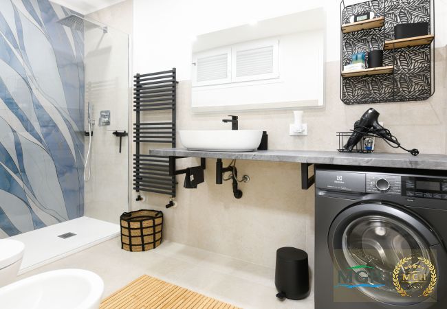 Appartamento a Sirmione - MGH Family Stay - Costa D'Oro Superior Apartment Appartamento a Sirmione - MGH Family Stay - Costa D'Oro Superior Apartment