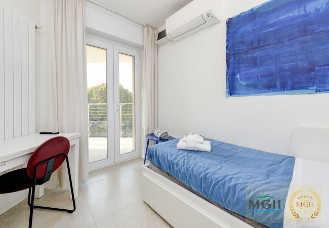 Appartamento a Sirmione - MGH Family Stay - Costa D'Oro Superior Apartment Appartamento a Sirmione - MGH Family Stay - Costa D'Oro Superior Apartment