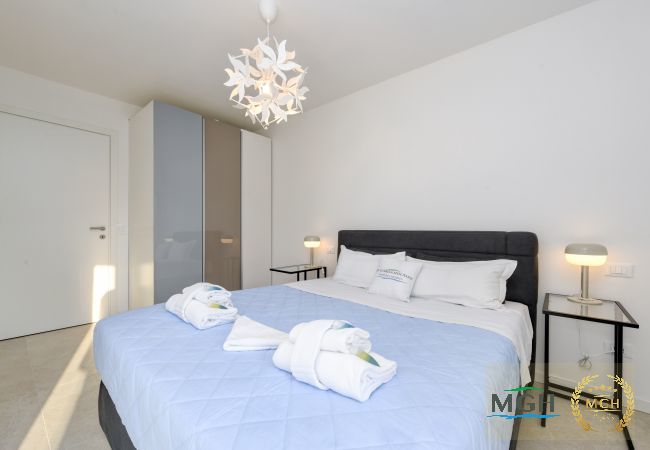 Appartamento a Sirmione - MGH Family Stay - Costa D'Oro Superior Apartment Appartamento a Sirmione - MGH Family Stay - Costa D'Oro Superior Apartment
