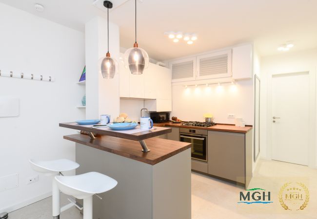 Appartamento a Sirmione - MGH Family Stay - Costa D'Oro Superior Apartment Appartamento a Sirmione - MGH Family Stay - Costa D'Oro Superior Apartment