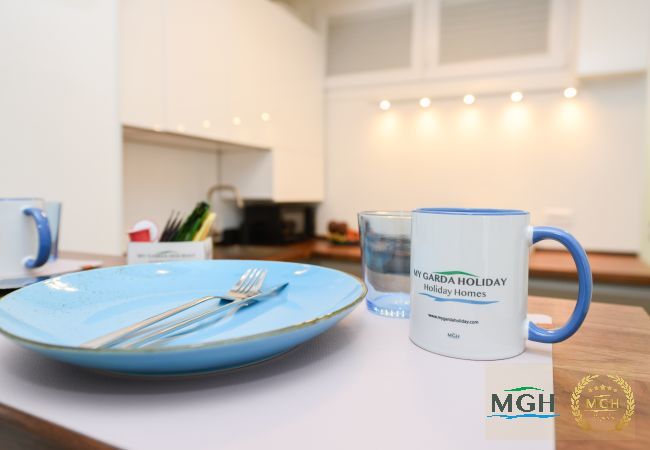 Appartamento a Sirmione - MGH Family Stay - Costa D'Oro Superior Apartment Appartamento a Sirmione - MGH Family Stay - Costa D'Oro Superior Apartment