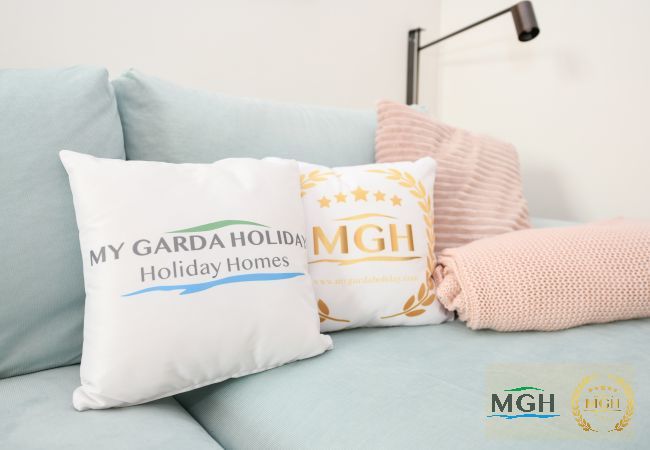 Appartamento a Sirmione - MGH Family Stay - Costa D'Oro Superior Apartment Appartamento a Sirmione - MGH Family Stay - Costa D'Oro Superior Apartment