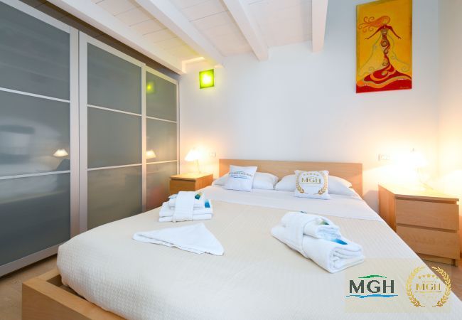 Appartamento a Sirmione - MGH Family Stay - Acquarius Resort Lake Front Appartamento a Sirmione - MGH Family Stay - Acquarius Resort Lake Front