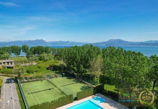 Appartamento a Sirmione - MGH Family Stay - Acquarius Resort Lake Front Appartamento a Sirmione - MGH Family Stay - Acquarius Resort Lake Front