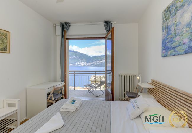 Appartamento a Brenzone - MGH Family Stay - Casa del Gabbiano Appartamento a Brenzone - MGH Family Stay - Casa del Gabbiano