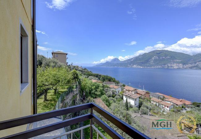 Appartamento a Brenzone - MGH Family Stay - Casa del Gabbiano Appartamento a Brenzone - MGH Family Stay - Casa del Gabbiano