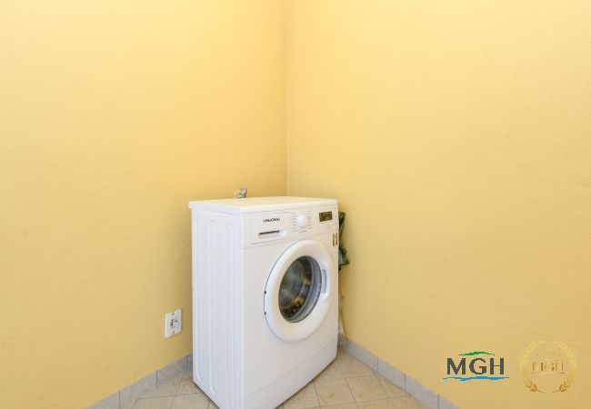 Appartamento a Brenzone - MGH Family Stay - Casa del Gabbiano Appartamento a Brenzone - MGH Family Stay - Casa del Gabbiano