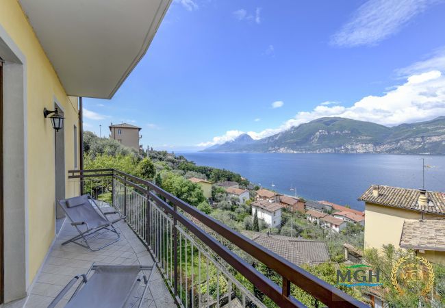 Appartamento a Brenzone - MGH Family Stay - Casa del Gabbiano Appartamento a Brenzone - MGH Family Stay - Casa del Gabbiano