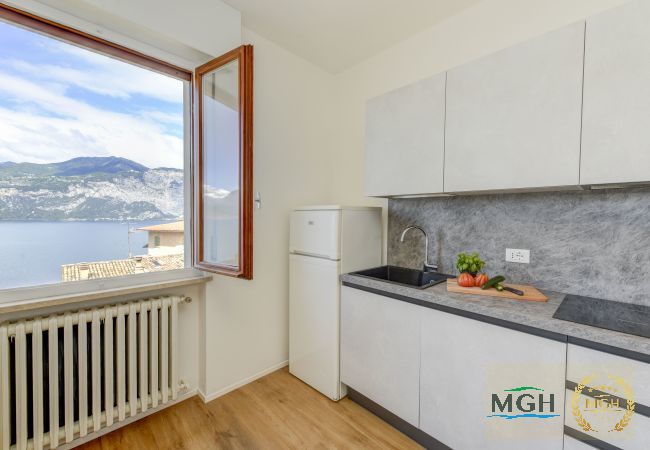 Appartamento a Brenzone - MGH Family Stay - Casa del Gabbiano Appartamento a Brenzone - MGH Family Stay - Casa del Gabbiano