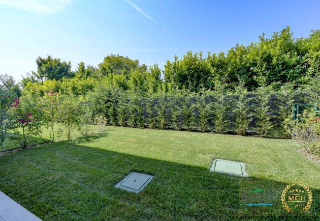 Appartamento a Desenzano del Garda - MGH Luxury - Vivere il Lago C05 Appartamento a Desenzano del Garda - MGH Luxury - Vivere il Lago C05