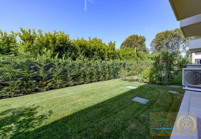 Appartamento a Desenzano del Garda - MGH Luxury - Vivere il Lago C05 Appartamento a Desenzano del Garda - MGH Luxury - Vivere il Lago C05