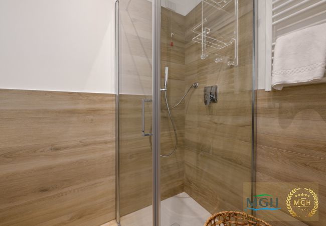 Appartamento a Desenzano del Garda - MGH Luxury - Vivere il Lago C05 Appartamento a Desenzano del Garda - MGH Luxury - Vivere il Lago C05
