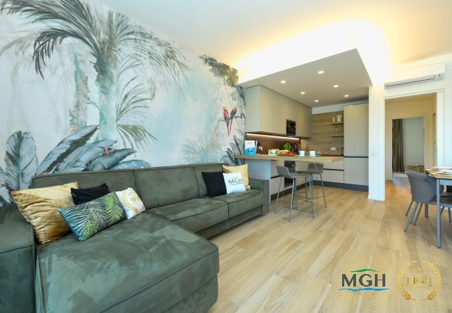 Appartamento a Desenzano del Garda - MGH Luxury - Vivere il Lago C05 Appartamento a Desenzano del Garda - MGH Luxury - Vivere il Lago C05