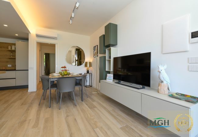 Appartamento a Desenzano del Garda - MGH Luxury - Vivere il Lago C05 Appartamento a Desenzano del Garda - MGH Luxury - Vivere il Lago C05