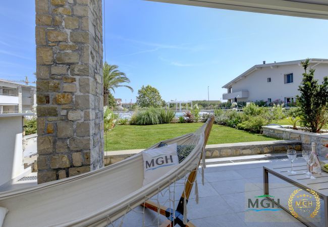 Appartamento a Desenzano del Garda - MGH Luxury - Vivere il Lago C05 Appartamento a Desenzano del Garda - MGH Luxury - Vivere il Lago C05