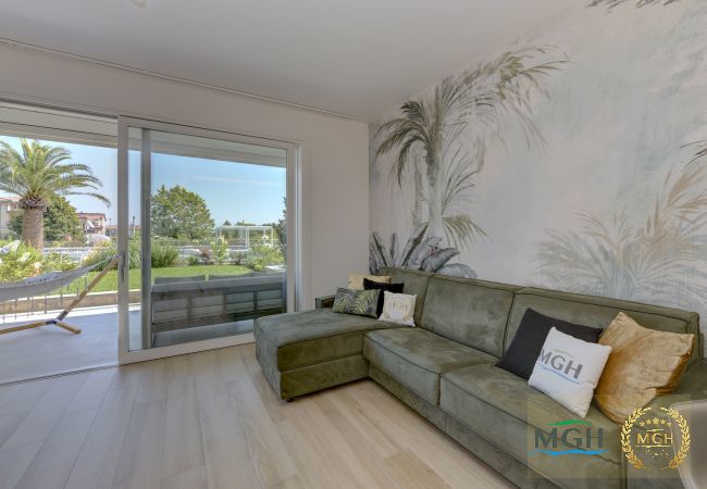 Appartamento a Desenzano del Garda - MGH Luxury - Vivere il Lago C05 Appartamento a Desenzano del Garda - MGH Luxury - Vivere il Lago C05