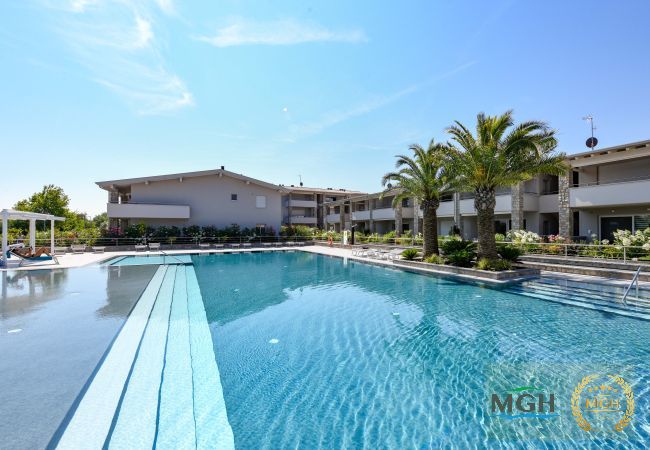 Appartamento a Desenzano del Garda - MGH Luxury - Vivere il Lago C05 Appartamento a Desenzano del Garda - MGH Luxury - Vivere il Lago C05