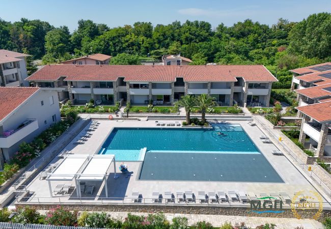 Appartamento a Desenzano del Garda - MGH Luxury - Vivere il Lago C05 Appartamento a Desenzano del Garda - MGH Luxury - Vivere il Lago C05