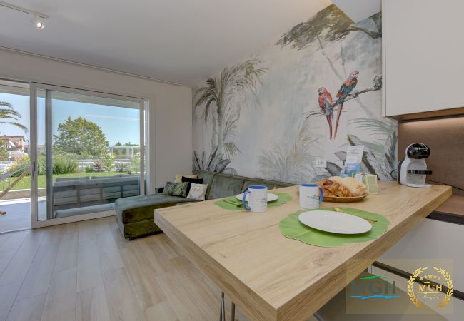Appartamento a Desenzano del Garda - MGH Luxury - Vivere il Lago C05 Appartamento a Desenzano del Garda - MGH Luxury - Vivere il Lago C05
