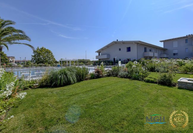 Appartamento a Desenzano del Garda - MGH Luxury - Vivere il Lago C05 Appartamento a Desenzano del Garda - MGH Luxury - Vivere il Lago C05