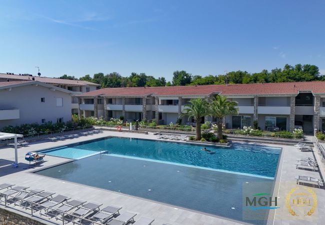 Appartamento a Desenzano del Garda - MGH Luxury - Vivere il Lago C05 Appartamento a Desenzano del Garda - MGH Luxury - Vivere il Lago C05