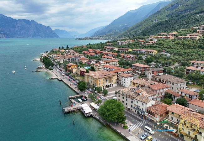 Appartamento a Brenzone - Charm Lakefront Apartment La Corte MGH Appartamento a Brenzone - Charm Lakefront Apartment La Corte MGH