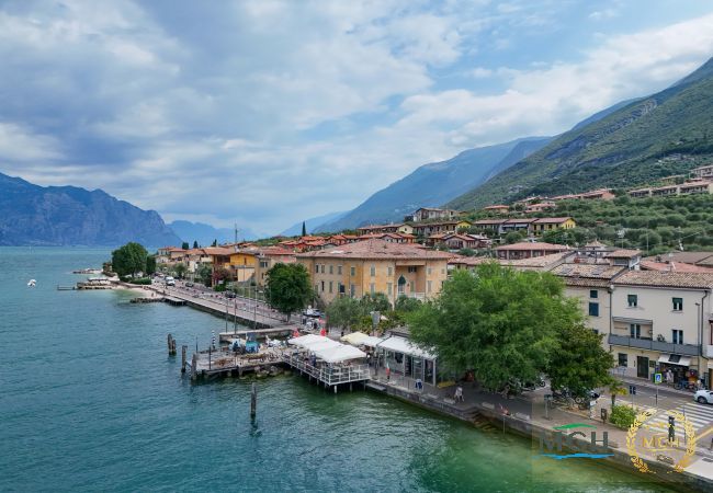 Appartamento a Brenzone - Charm Lakefront Apartment La Corte MGH Appartamento a Brenzone - Charm Lakefront Apartment La Corte MGH