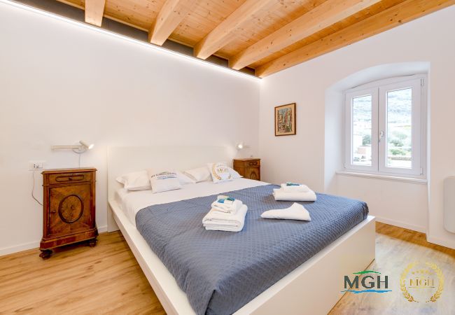 Appartamento a Brenzone - Charm Lakefront Apartment Panorama MGH Appartamento a Brenzone - Charm Lakefront Apartment Panorama MGH