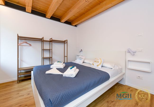 Appartamento a Brenzone - Charm Lakefront Apartment Panorama MGH Appartamento a Brenzone - Charm Lakefront Apartment Panorama MGH