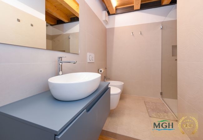 Appartamento a Brenzone - Charm Lakefront Apartment Panorama MGH Appartamento a Brenzone - Charm Lakefront Apartment Panorama MGH