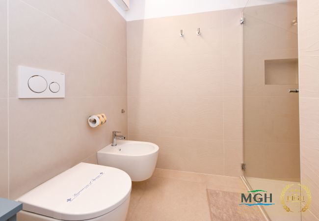 Appartamento a Brenzone - Charm Lakefront Apartment Panorama MGH Appartamento a Brenzone - Charm Lakefront Apartment Panorama MGH