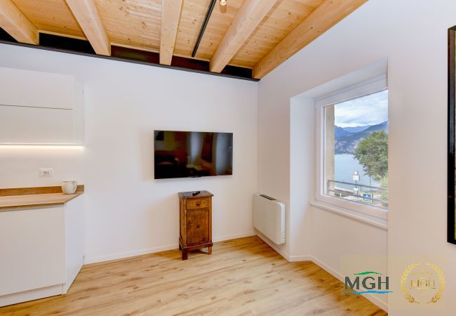 Appartamento a Brenzone - Charm Lakefront Apartment Panorama MGH Appartamento a Brenzone - Charm Lakefront Apartment Panorama MGH