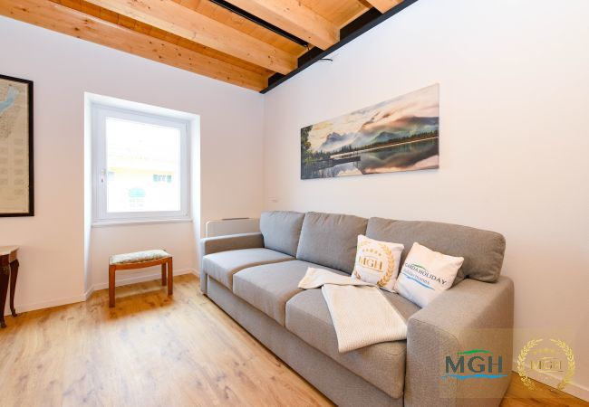 Appartamento a Brenzone - Charm Lakefront Apartment Panorama MGH Appartamento a Brenzone - Charm Lakefront Apartment Panorama MGH