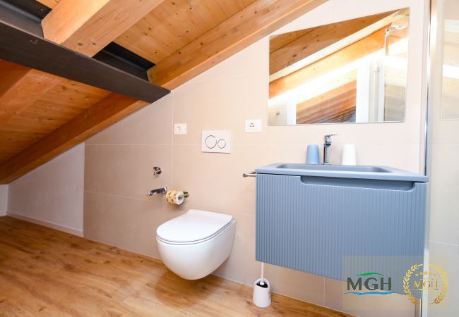 Appartamento a Brenzone - Charm Lakefront Penthouse MGH Appartamento a Brenzone - Charm Lakefront Penthouse MGH