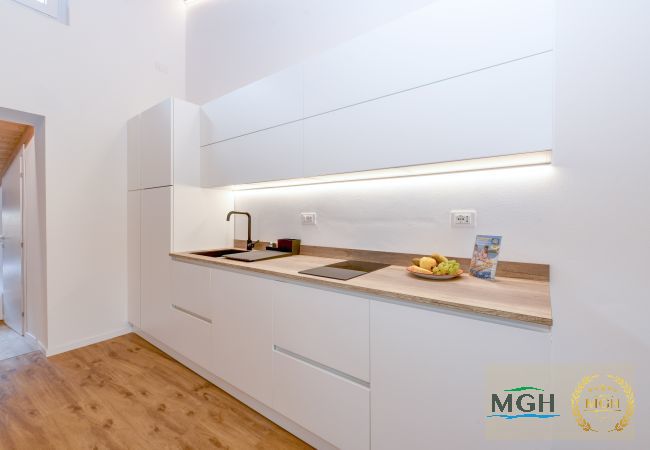 Appartamento a Brenzone - Charm Lakefront Penthouse MGH Appartamento a Brenzone - Charm Lakefront Penthouse MGH