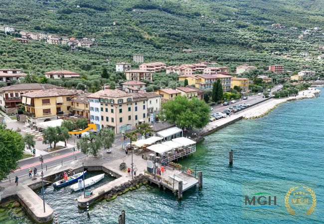Appartamento a Brenzone - Charm Lakefront Penthouse MGH Appartamento a Brenzone - Charm Lakefront Penthouse MGH