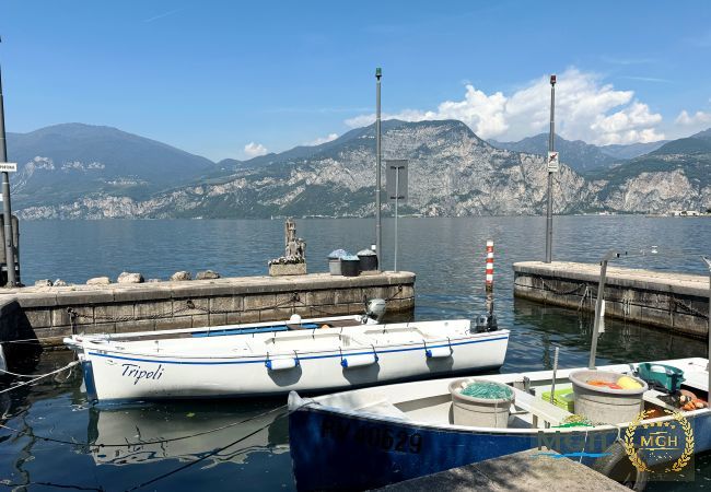 Appartamento a Brenzone - Charm Lakefront Penthouse MGH Appartamento a Brenzone - Charm Lakefront Penthouse MGH