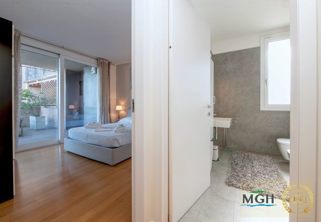 Appartamento a Peschiera del Garda - MGH Luxury -Residenza La Perla Peschiera Lakefront Appartamento a Peschiera del Garda - MGH Luxury -Residenza La Perla Peschiera Lakefront