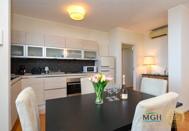 Appartamento a Peschiera del Garda - MGH Luxury -Residenza La Perla Peschiera Lakefront Appartamento a Peschiera del Garda - MGH Luxury -Residenza La Perla Peschiera Lakefront
