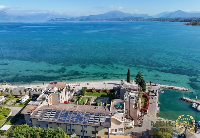 Appartamento a Peschiera del Garda - MGH Luxury -Residenza La Perla Peschiera Lakefront Appartamento a Peschiera del Garda - MGH Luxury -Residenza La Perla Peschiera Lakefront